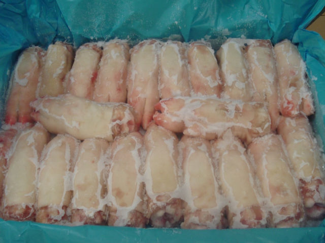 Frozen Pork hind feet toes on short cuts- Chân heo sau, có móng,cắt ngắn