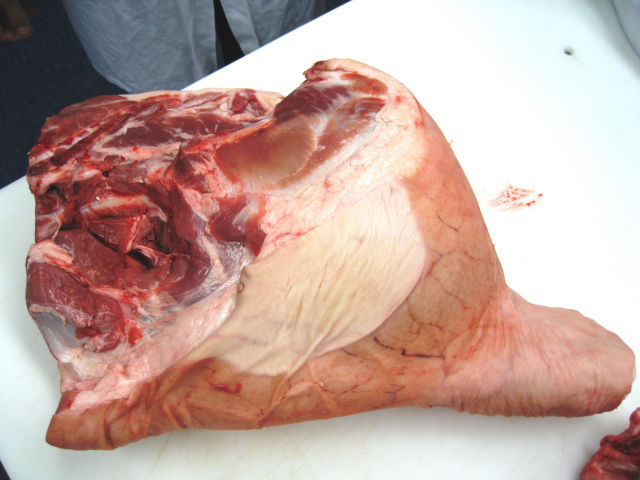 Frozen pork Leg - Đùi heo nguyên chiếc